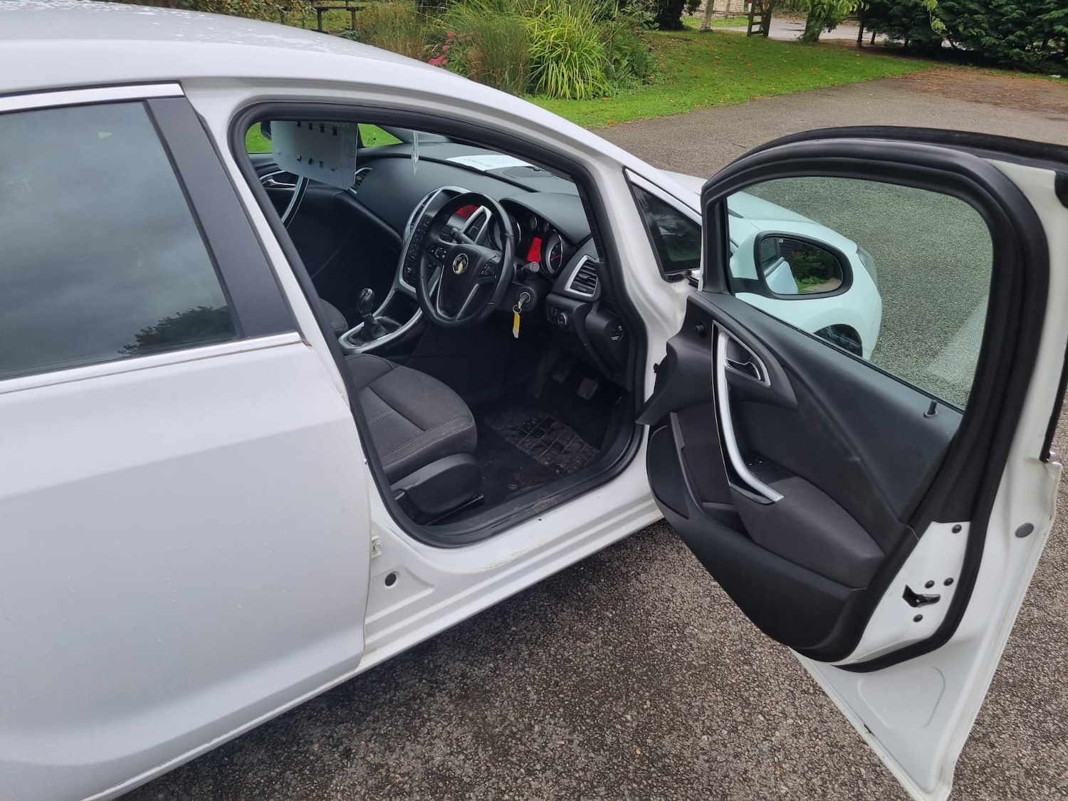 Used Vauxhall Astra 2014 for sale - 76017929: Photo 4