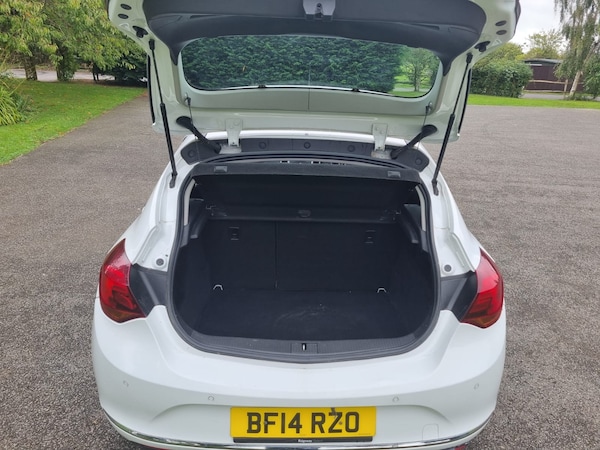 Used Vauxhall Astra 2014 for sale - 76017929: Photo 8