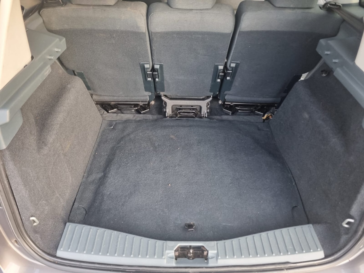 Used Ford C-Max 2012 for sale - 76941128: Photo 13