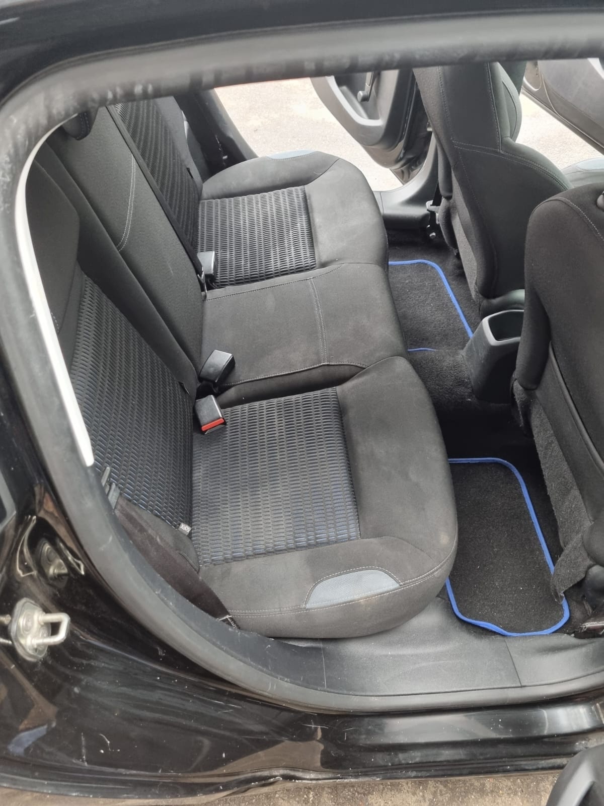 Used Peugeot 208 2012 for sale - 76947520: Photo 18