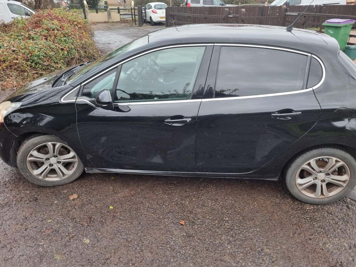 Used Peugeot 208 2012 for sale - 76947520: Photo 4