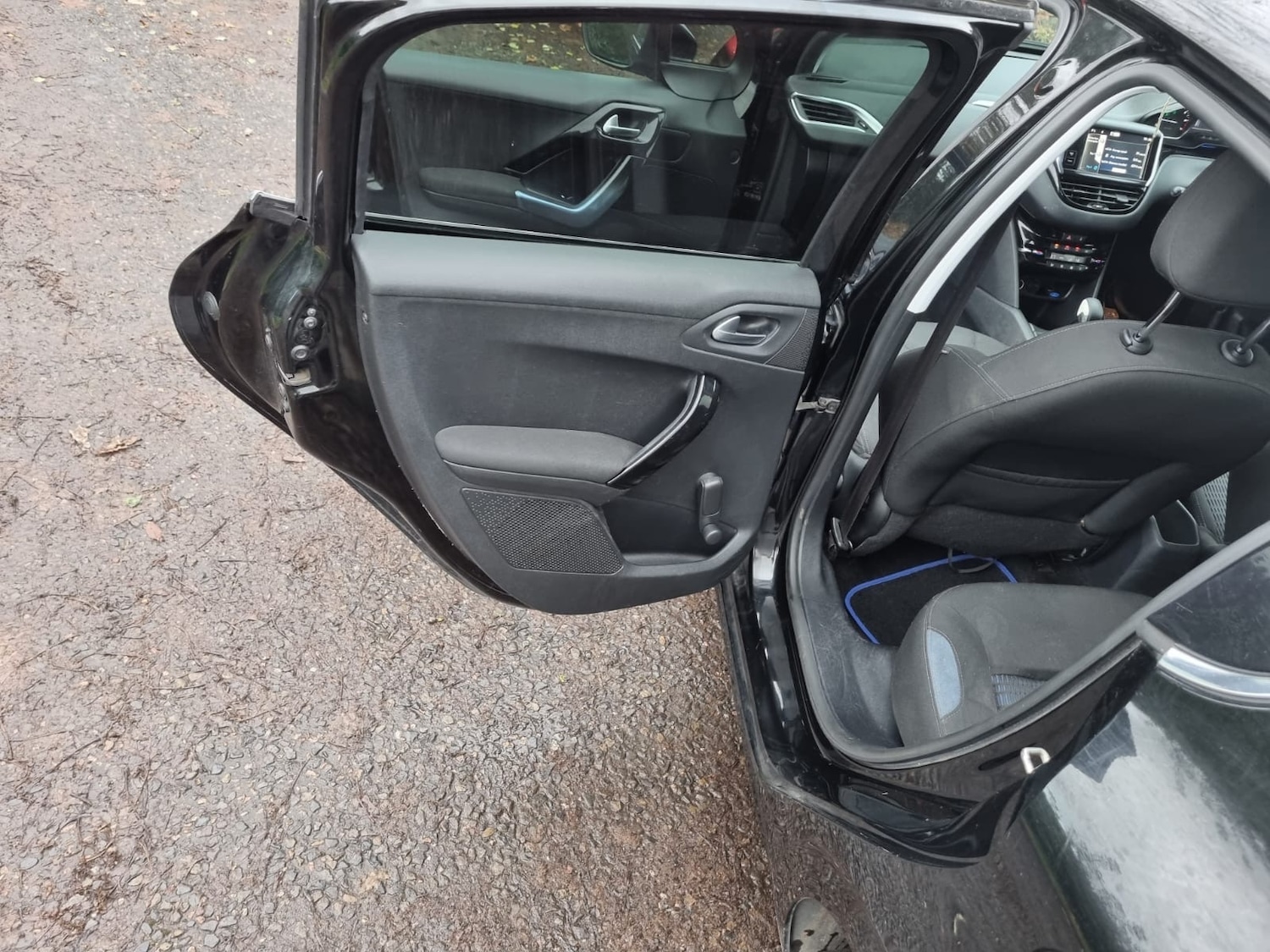 Used Peugeot 208 2012 for sale - 76947520: Photo 8