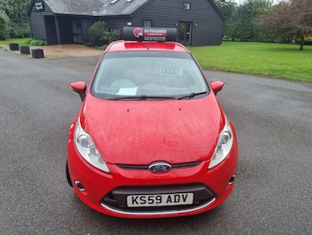 2009 (59) - 1.25 Zetec 3dr [82]