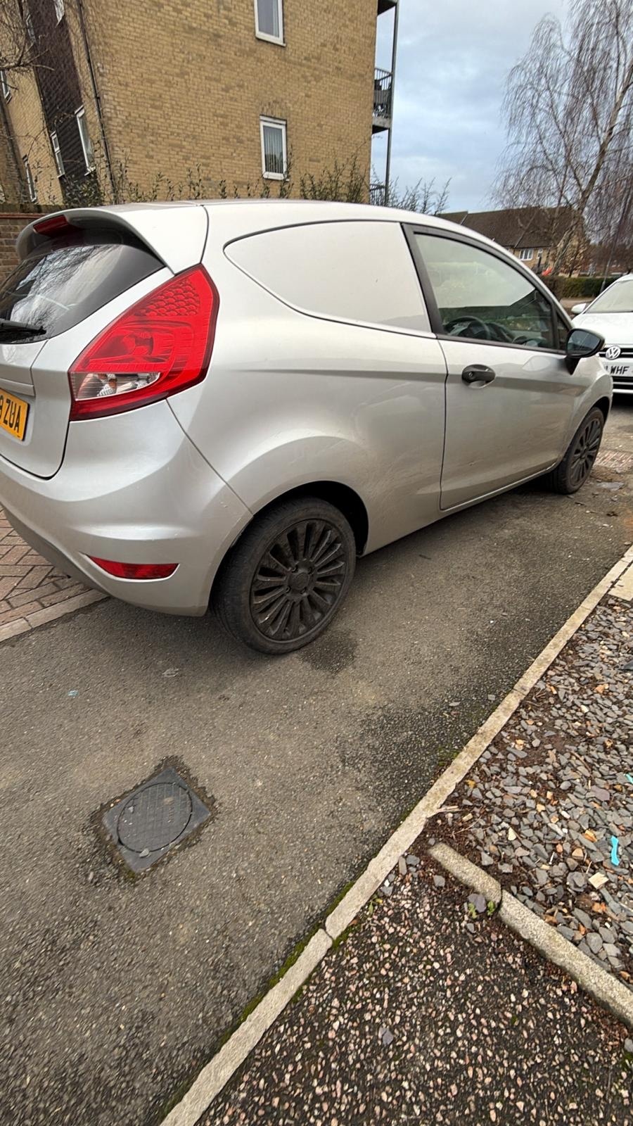 Used Ford Fiesta 2010 for sale - 76748277: Photo 2