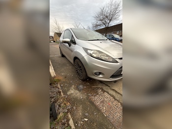 Used Ford Fiesta 2010 for sale - 76748277: Photo