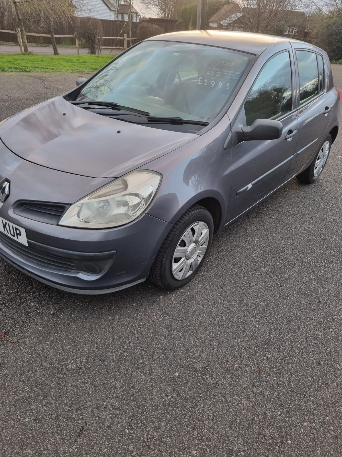 Used Renault Clio 2007 for sale - 76941145: Photo 2