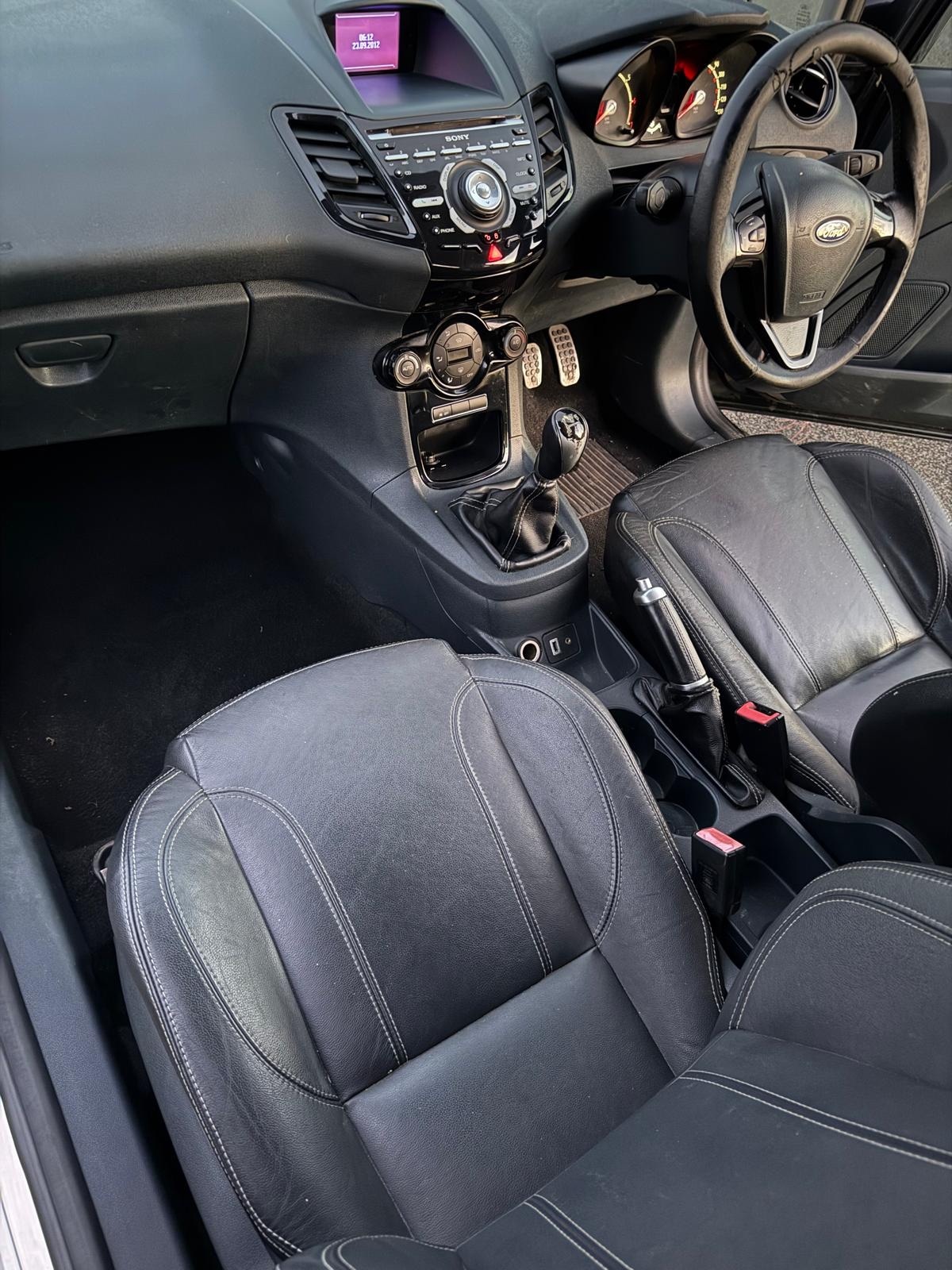 Used Ford Fiesta 2012 for sale - 76935496: Photo 10