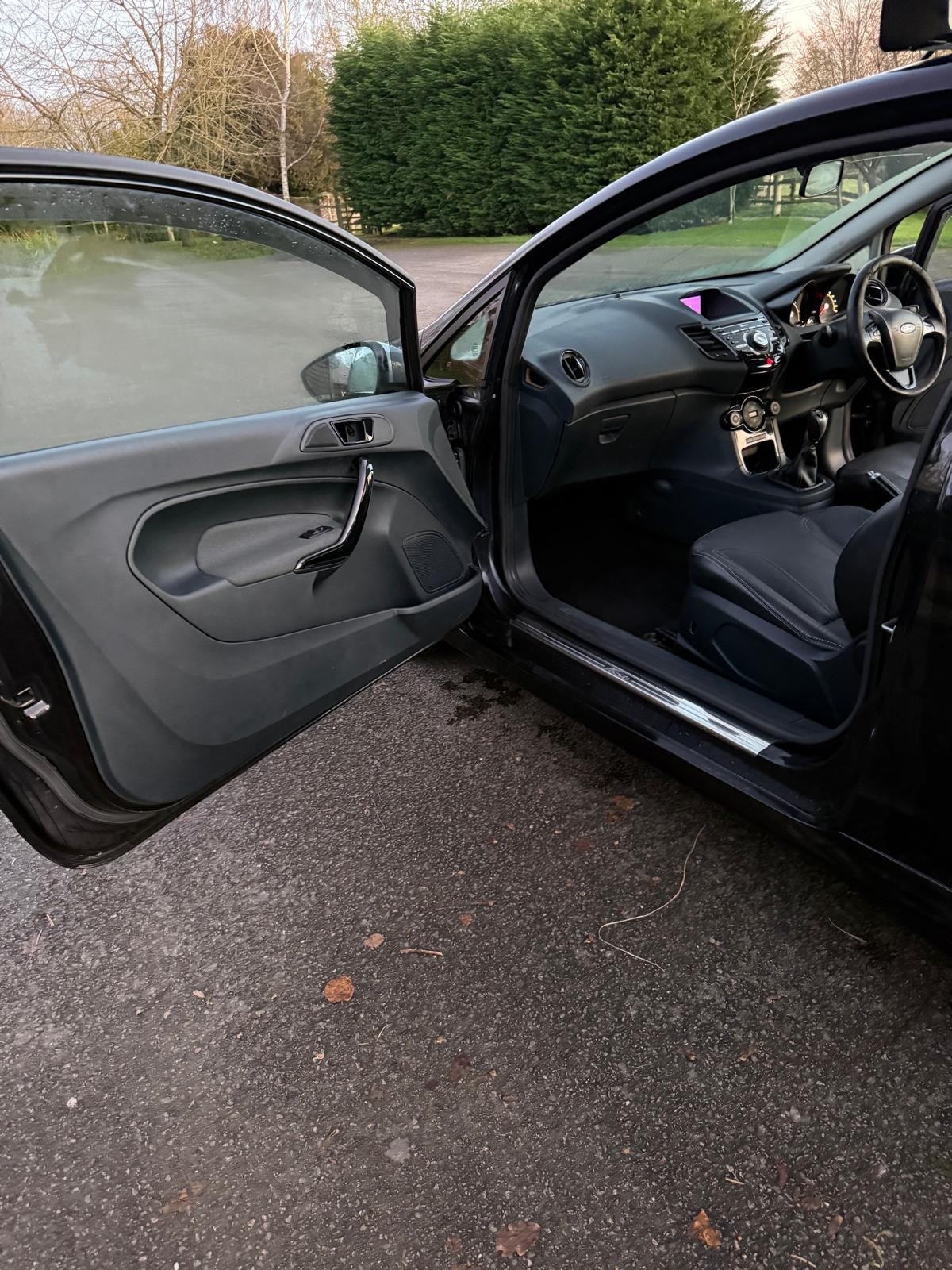 Used Ford Fiesta 2012 for sale - 76935496: Photo 11