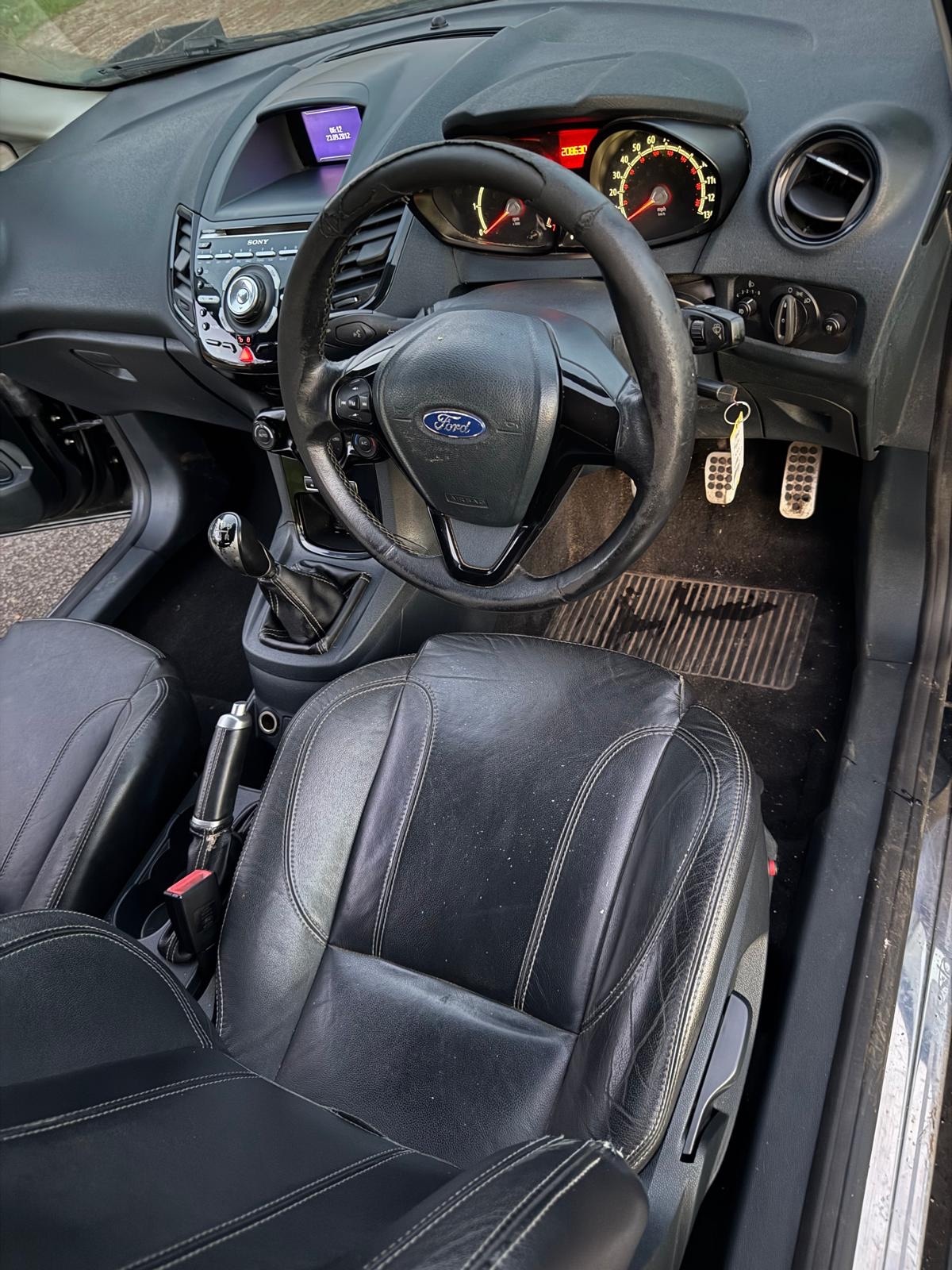 Used Ford Fiesta 2012 for sale - 76935496: Photo 12