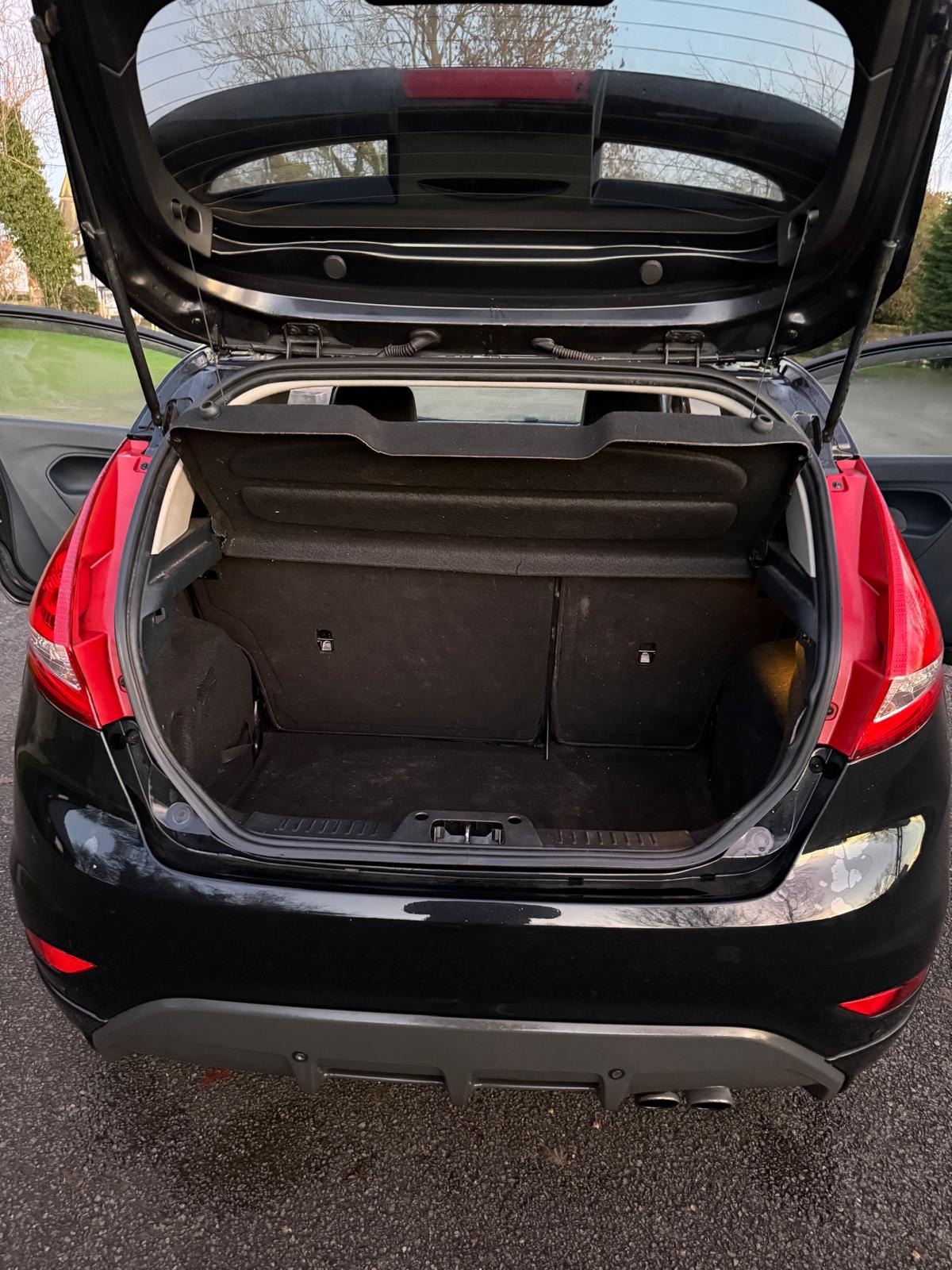 Used Ford Fiesta 2012 for sale - 76935496: Photo 14