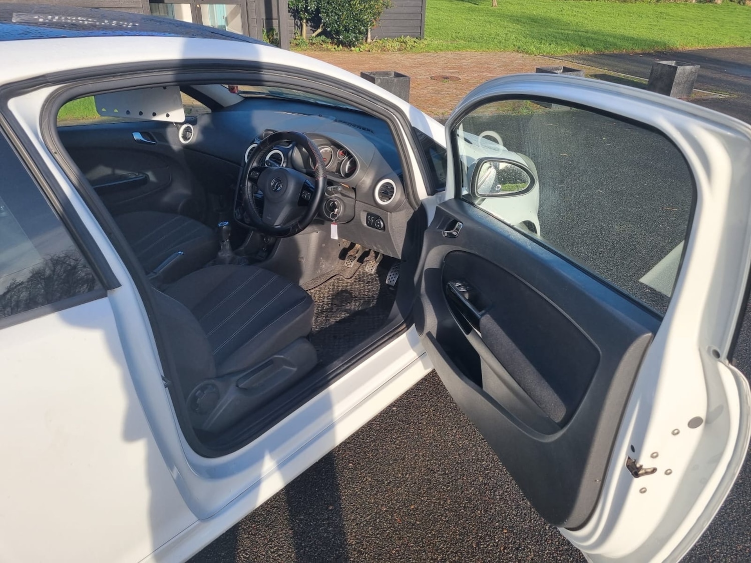 Used Vauxhall Corsa 2012 for sale - 77008224: Photo 11