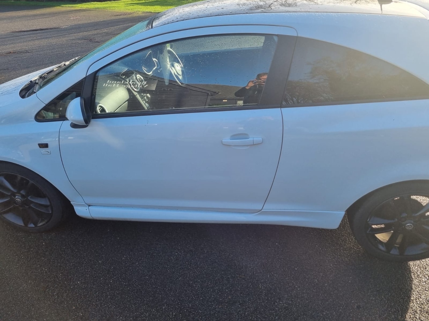 Used Vauxhall Corsa 2012 for sale - 77008224: Photo 3