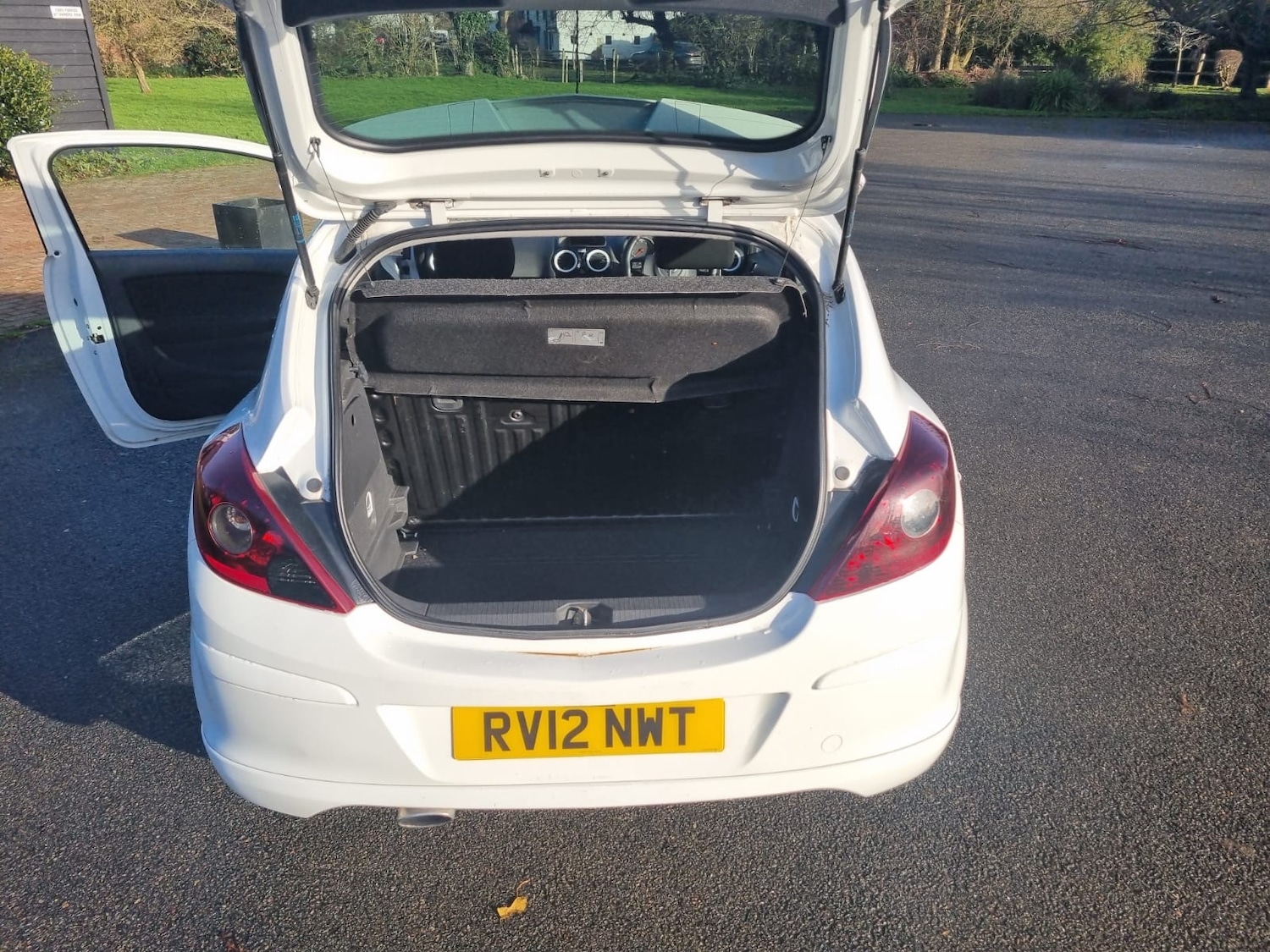 Used Vauxhall Corsa 2012 for sale - 77008224: Photo 8