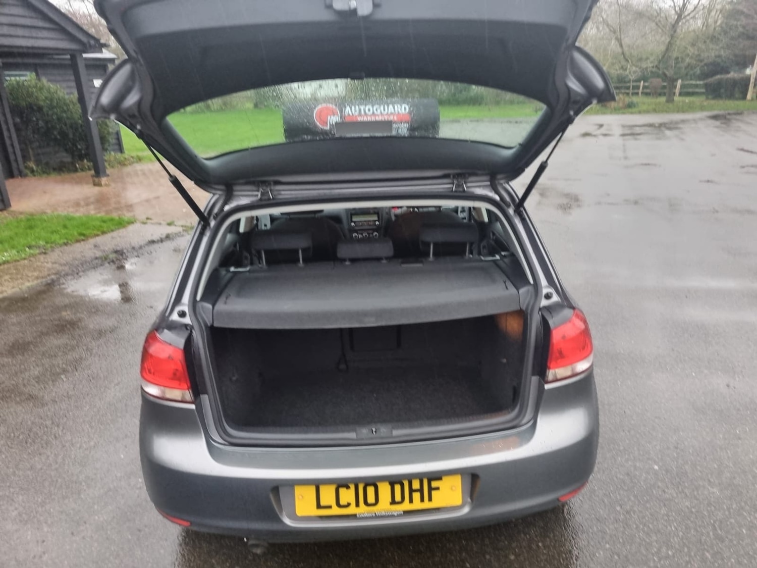 Used Volkswagen Golf 2010 for sale - 77020627: Photo 8