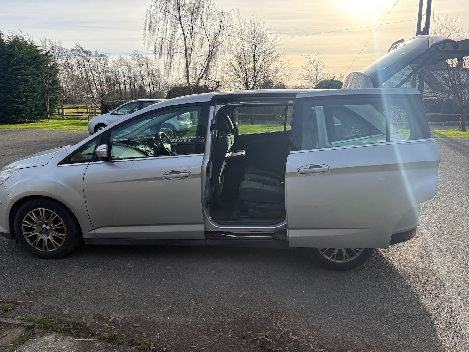 Used Ford Grand C-Max 2011 for sale - 77083486: Photo 5