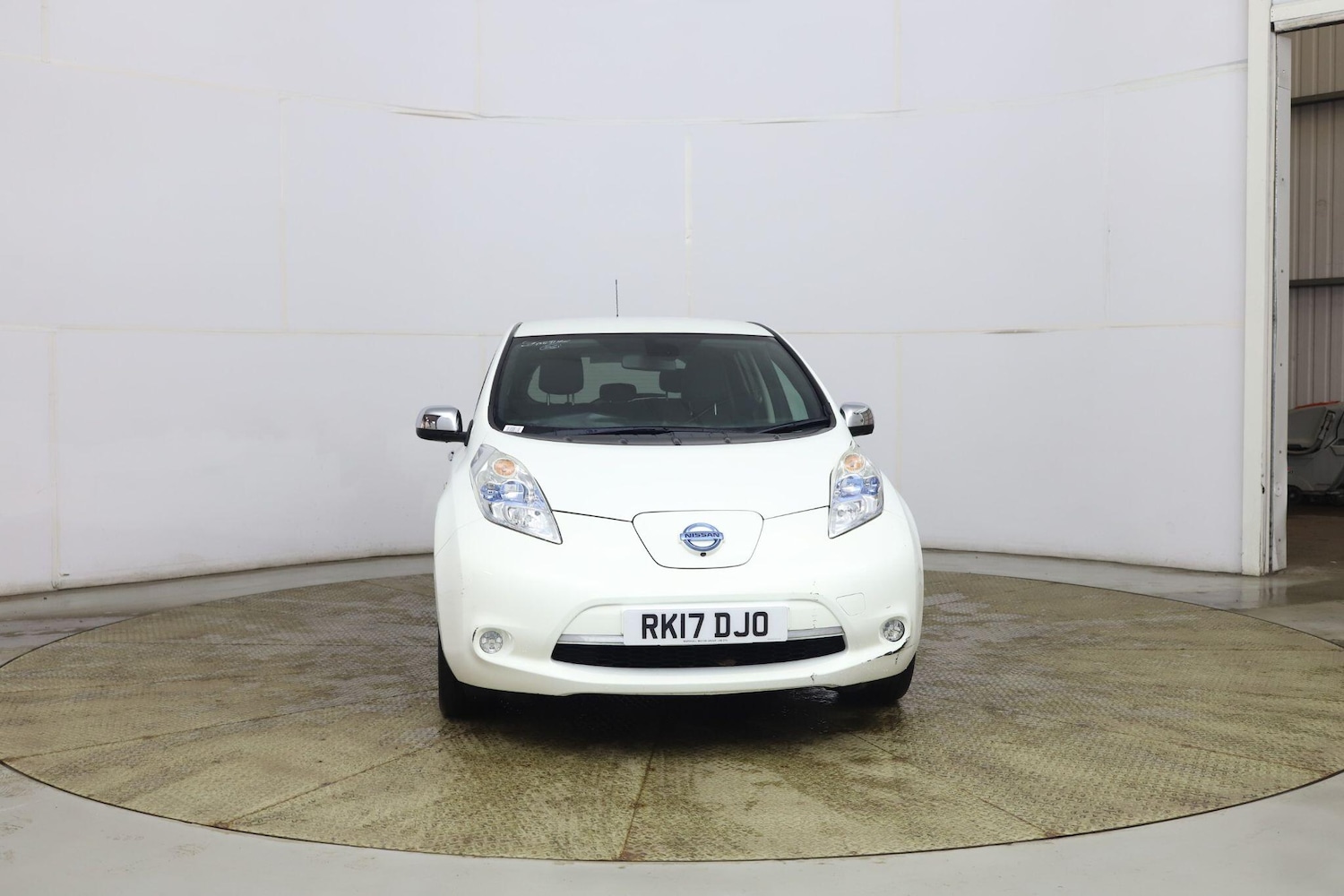 Used Nissan Leaf 2017 for sale - 77838562: Photo 2