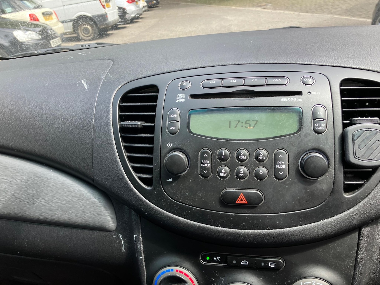 Used Hyundai i10 for sale - 76993683: Photo 28