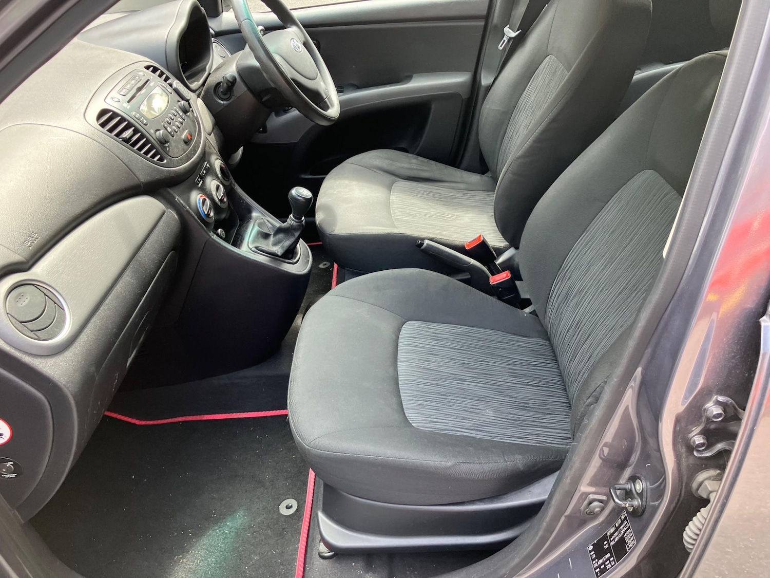 Used Hyundai i10 for sale - 76993683: Photo 43