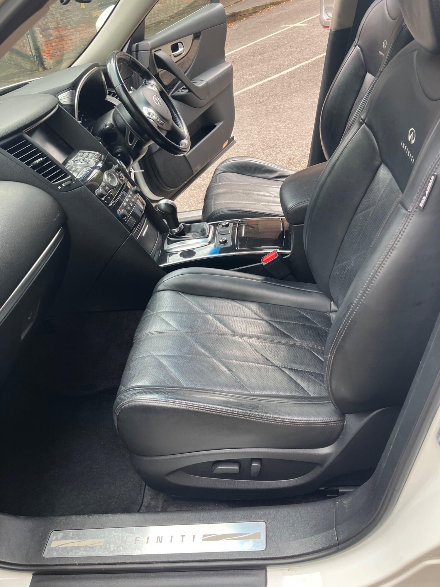 Used Infiniti FX 2013 for sale - 75883289: Photo 33