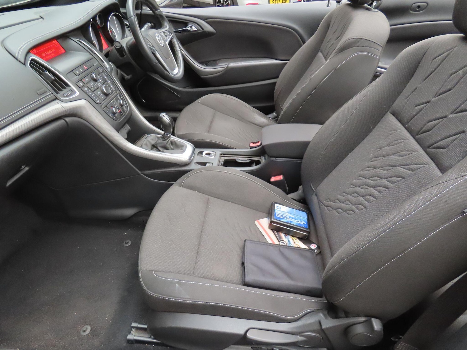 Used Vauxhall Cascada 2014 for sale - 76188974: Photo 17