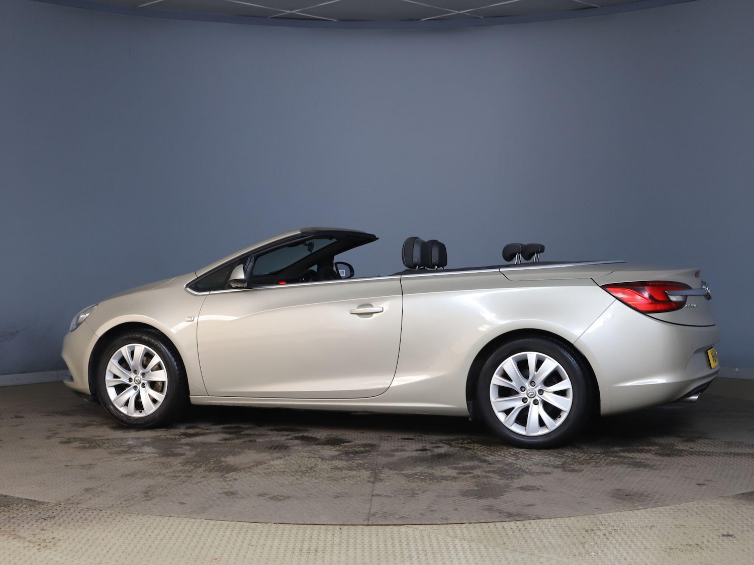 Used Vauxhall Cascada 2014 for sale - 76188974: Photo 5