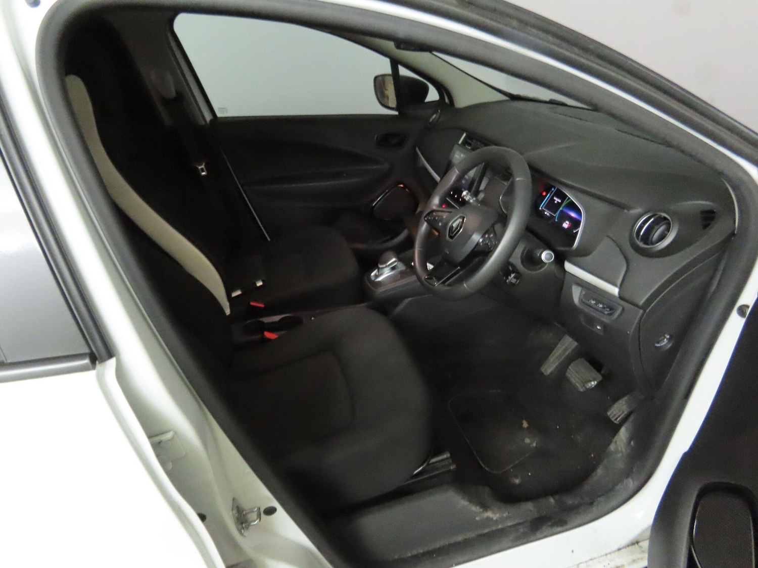 Used Renault Zoe 2021 for sale - 77386441: Photo 11