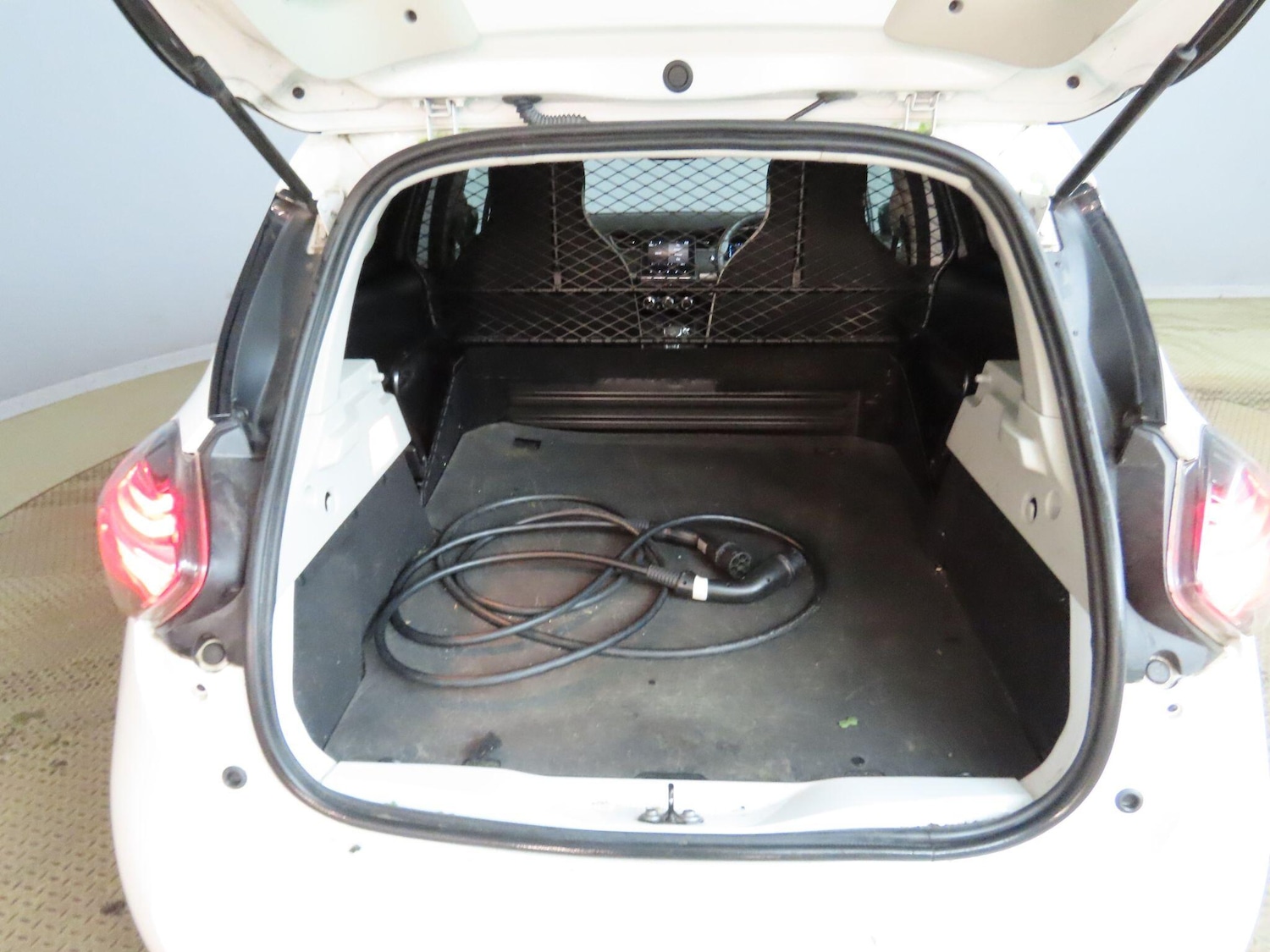 Used Renault Zoe 2021 for sale - 77386441: Photo 8