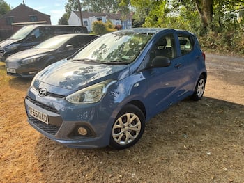 Used Hyundai i10 2015 for sale - 79613280: Photo