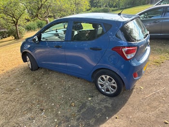 Used Hyundai i10 2015 for sale - 79613280: Photo