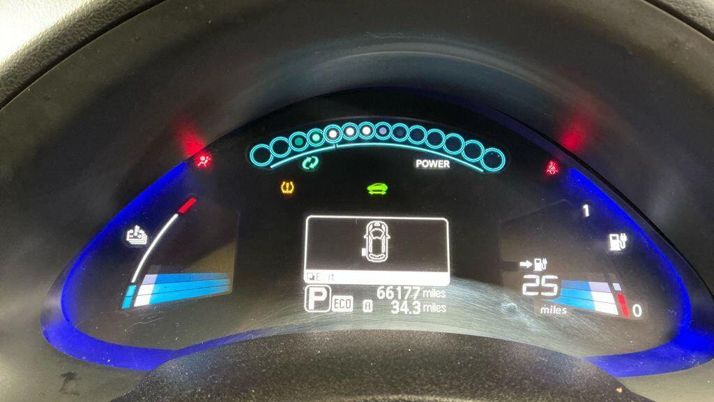 Used Nissan Leaf for sale - 76473378: Photo 13