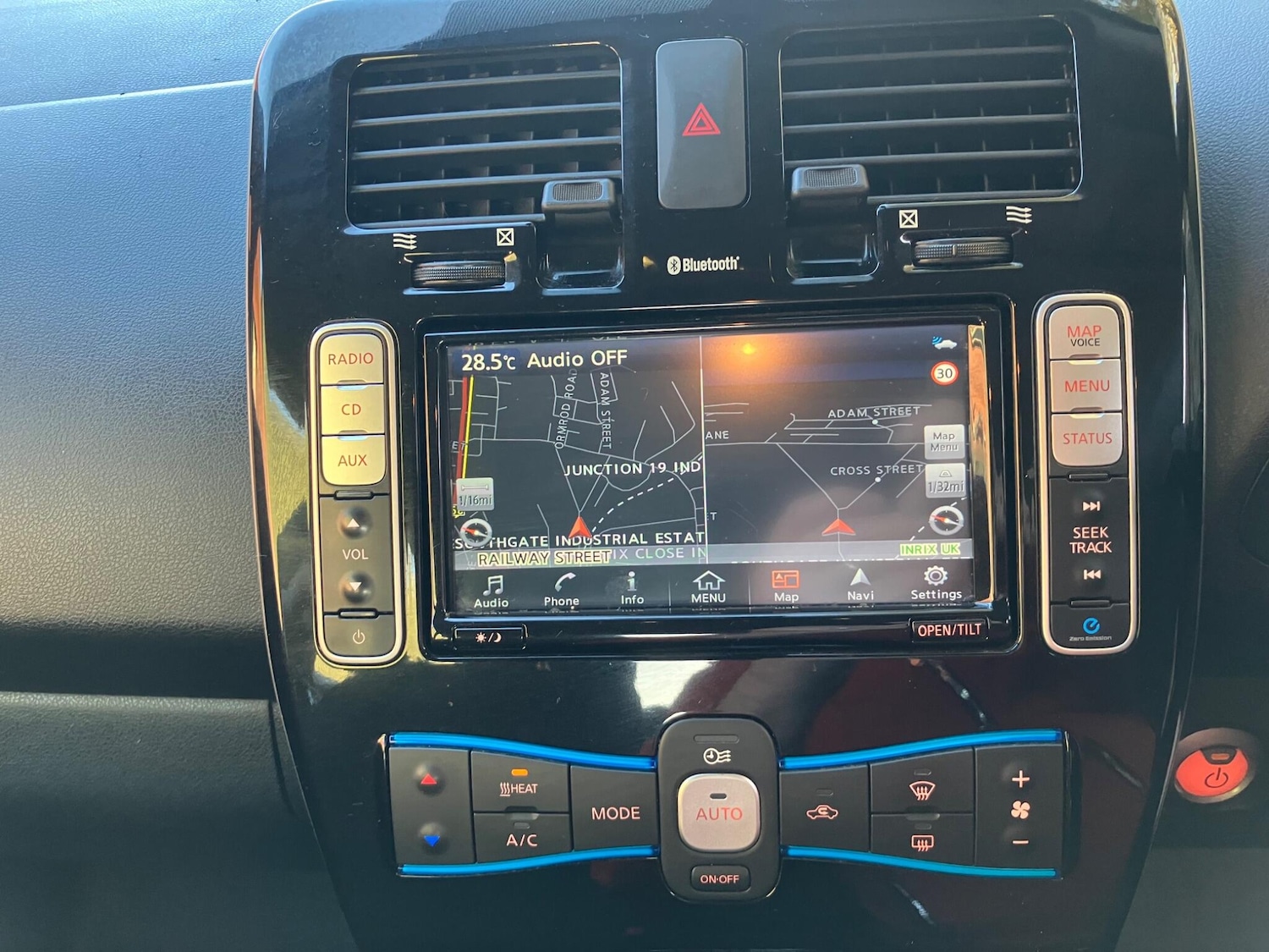 Used Nissan Leaf 2017 for sale - 76473378: Photo 33