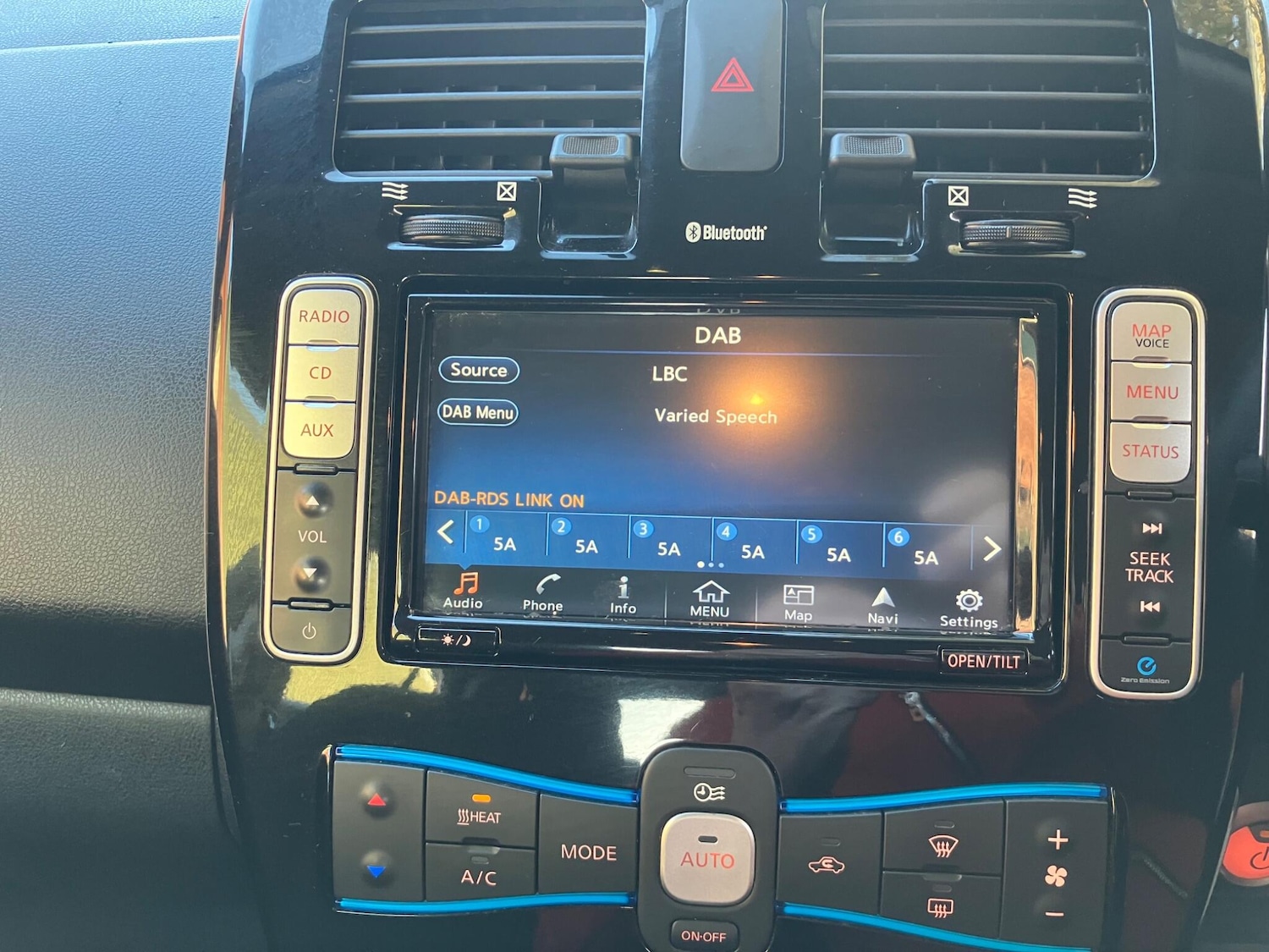 Used Nissan Leaf 2017 for sale - 76473378: Photo 34