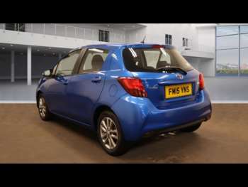 Used Toyota Yaris 2015 for sale - 74721786: Photo