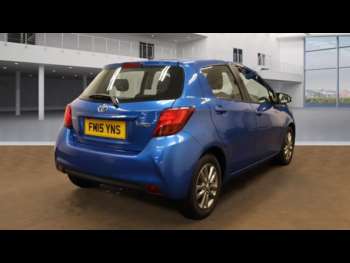Used Toyota Yaris 2015 for sale - 74721786: Photo