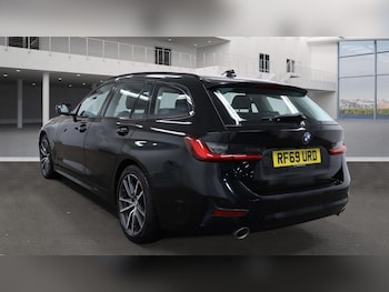 Used BMW 3 Series 2020 for sale - 76510151: Photo