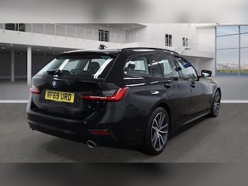 Used BMW 3 Series 2020 for sale - 76510151: Photo