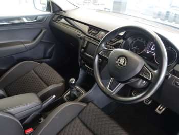 Used Skoda Rapid Spaceback 2018 for sale - 74796203: Photo