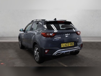 Used Kia Stonic 2023 for sale - 76698838: Photo