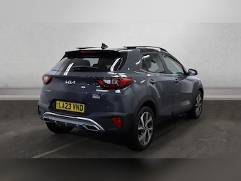 Used Kia Stonic 2023 for sale - 76698838: Photo