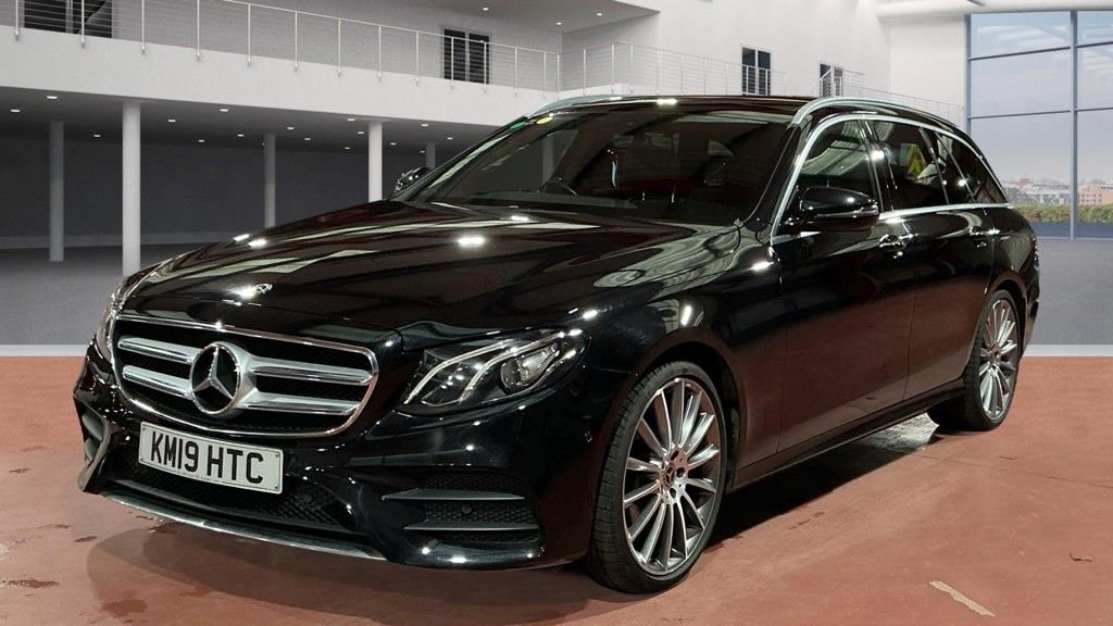 Used Mercedes-Benz E Class 2019 for sale - 76617471: Photo 2