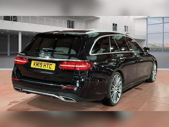 Used Mercedes-Benz E Class 2019 for sale - 76617471: Photo