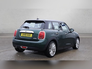 Used MINI Hatch 2018 for sale - 76868095: Photo