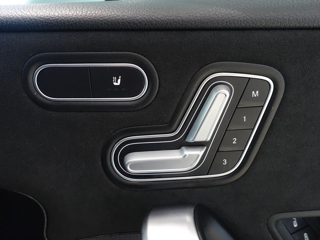 Used Mercedes-Benz A-Class 2018 for sale - 76784268: Photo 32