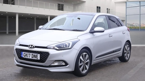 Used Hyundai i20 2017 for sale - 76279823: Photo 2
