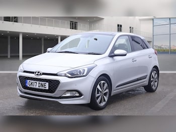 Used Hyundai i20 2017 for sale - 76279823: Photo 2