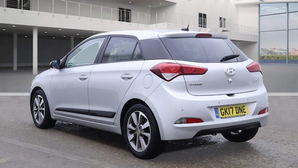 Used Hyundai i20 2017 for sale - 76279823: Photo 3
