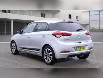 Used Hyundai i20 2017 for sale - 76279823: Photo 3