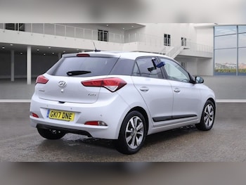 Used Hyundai i20 2017 for sale - 76279823: Photo 4