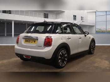 Used MINI Hatch 2019 for sale - 76216831: Photo 4