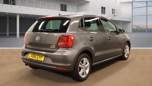 Used Volkswagen Polo 2016 for sale - 76162965: Photo 4